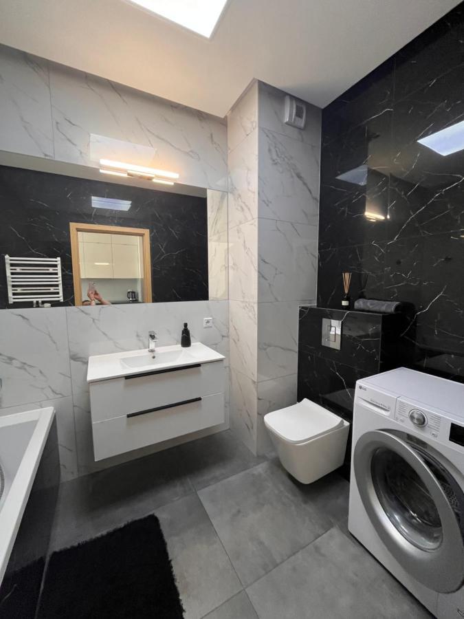 Relax Apartments - Gdansk Central & Parking Exterior photo
