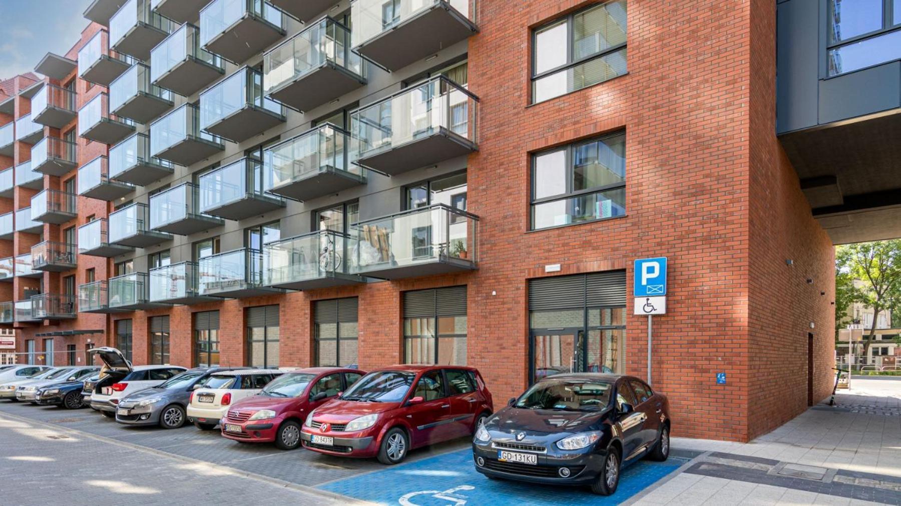 Relax Apartments - Gdansk Central & Parking Exterior photo